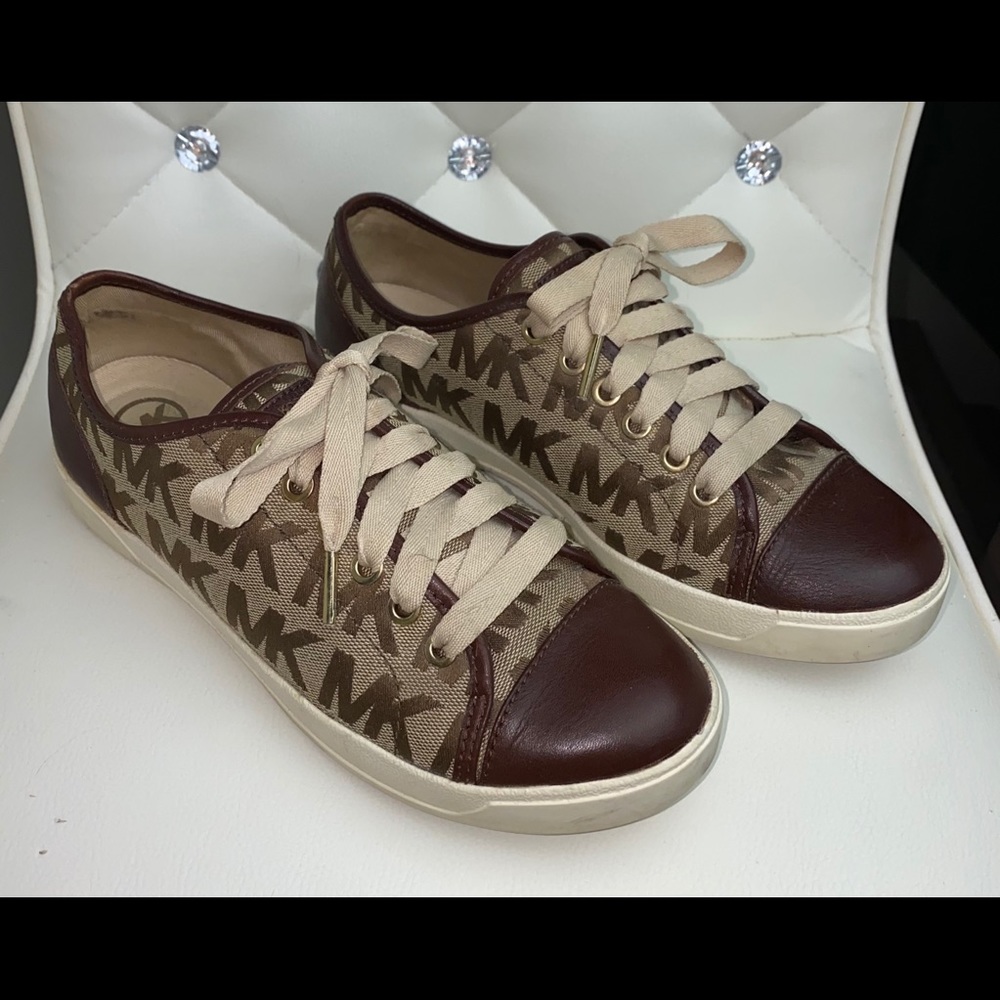 Michael Kors Logo Sneaker